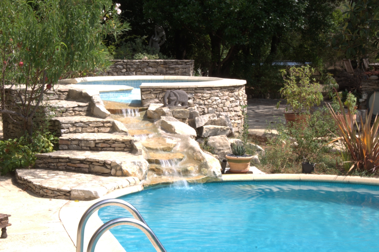Cascade spa piscine Mas le Garric