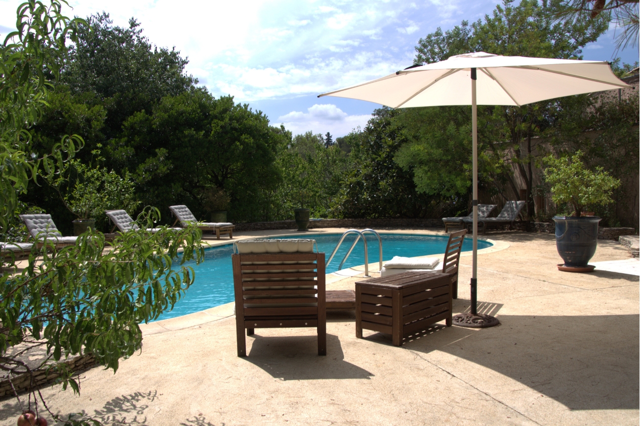 bord de piscine Mas le Garric